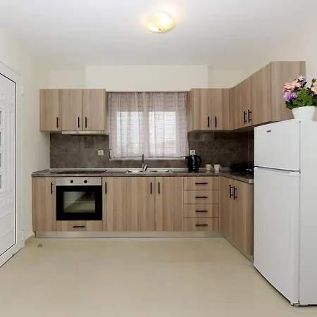 Elli Garden View Appartement *
